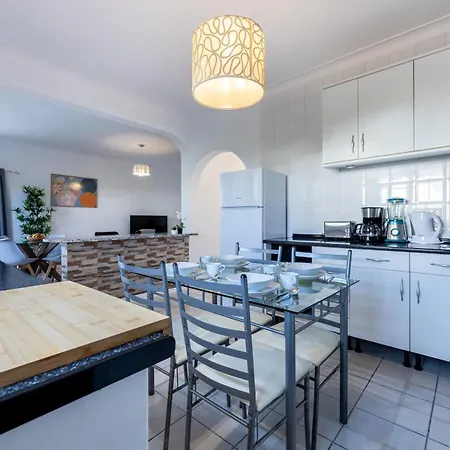 Blue Lee Dom wakacyjny *